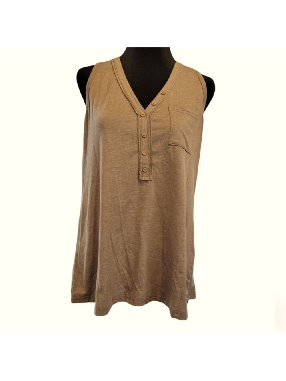 ❣️NWT Henley tank with pocket Large